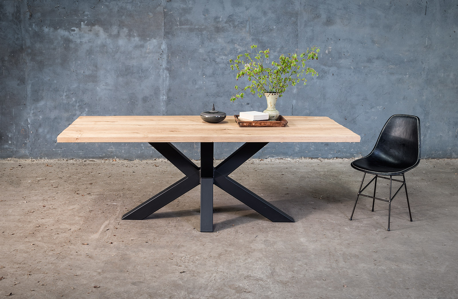 Tafel op maat met design onderstel